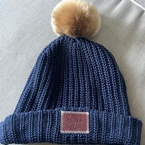 Love Your Melon navy Pom beanie (natural Pom)